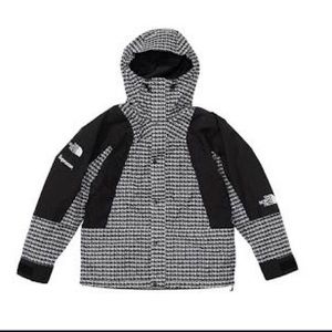 The Northface Supreme Studded Mountain Light Jack Black
